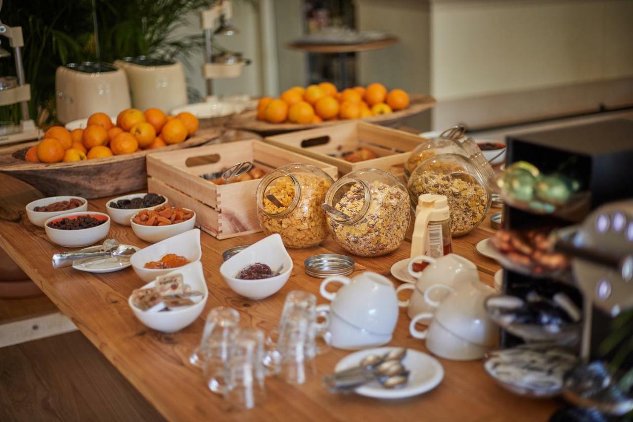 Mon Boutique Hotel โปเญนซา ภายนอก รูปภาพ